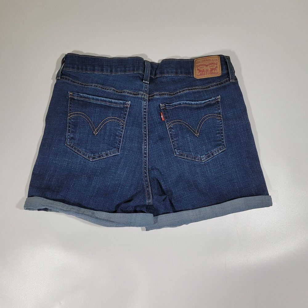 Levi's Women's Mid Length Shorts 31